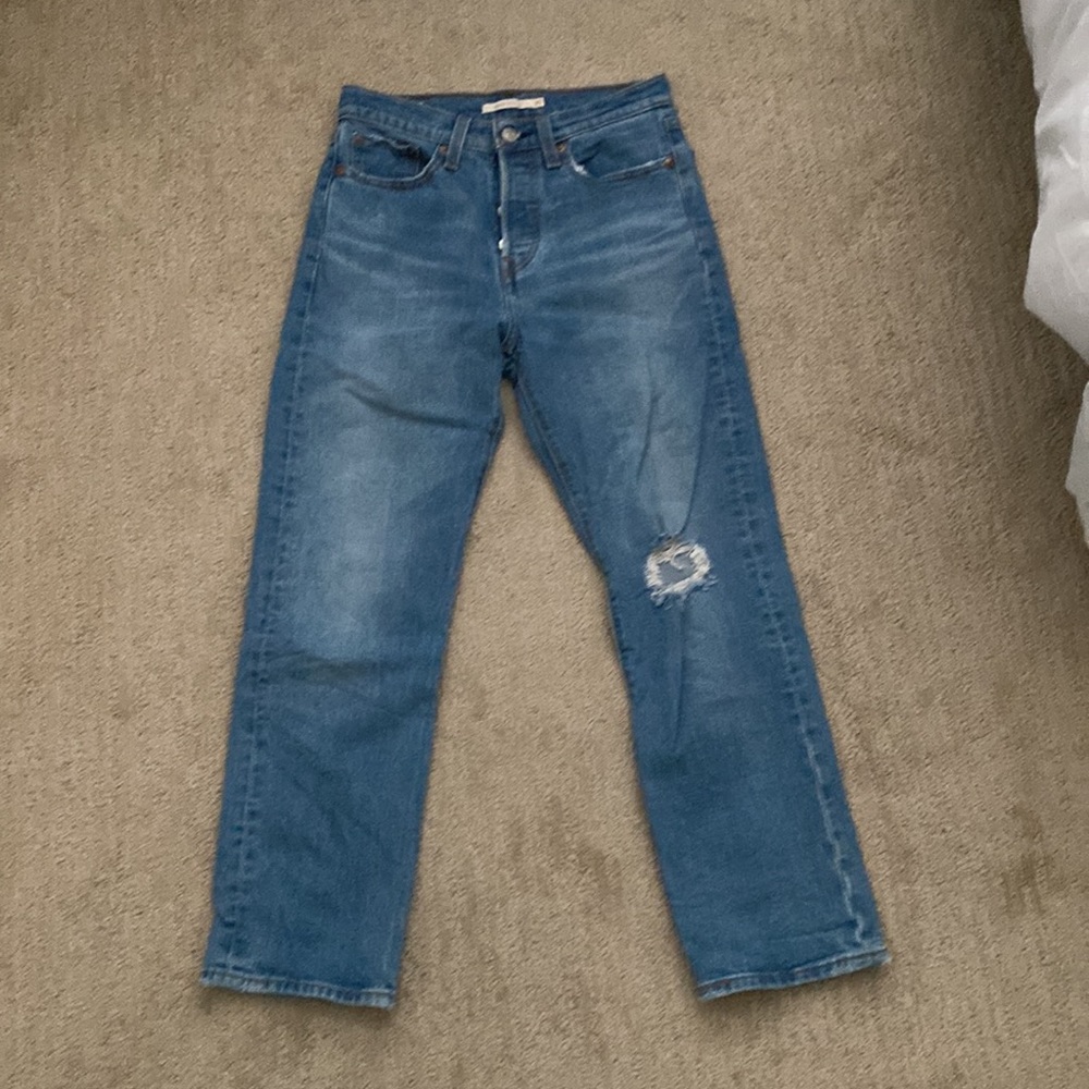 Levi’s wedgie fit straight jeans // size 25 x 26 - Picture 2 of 2